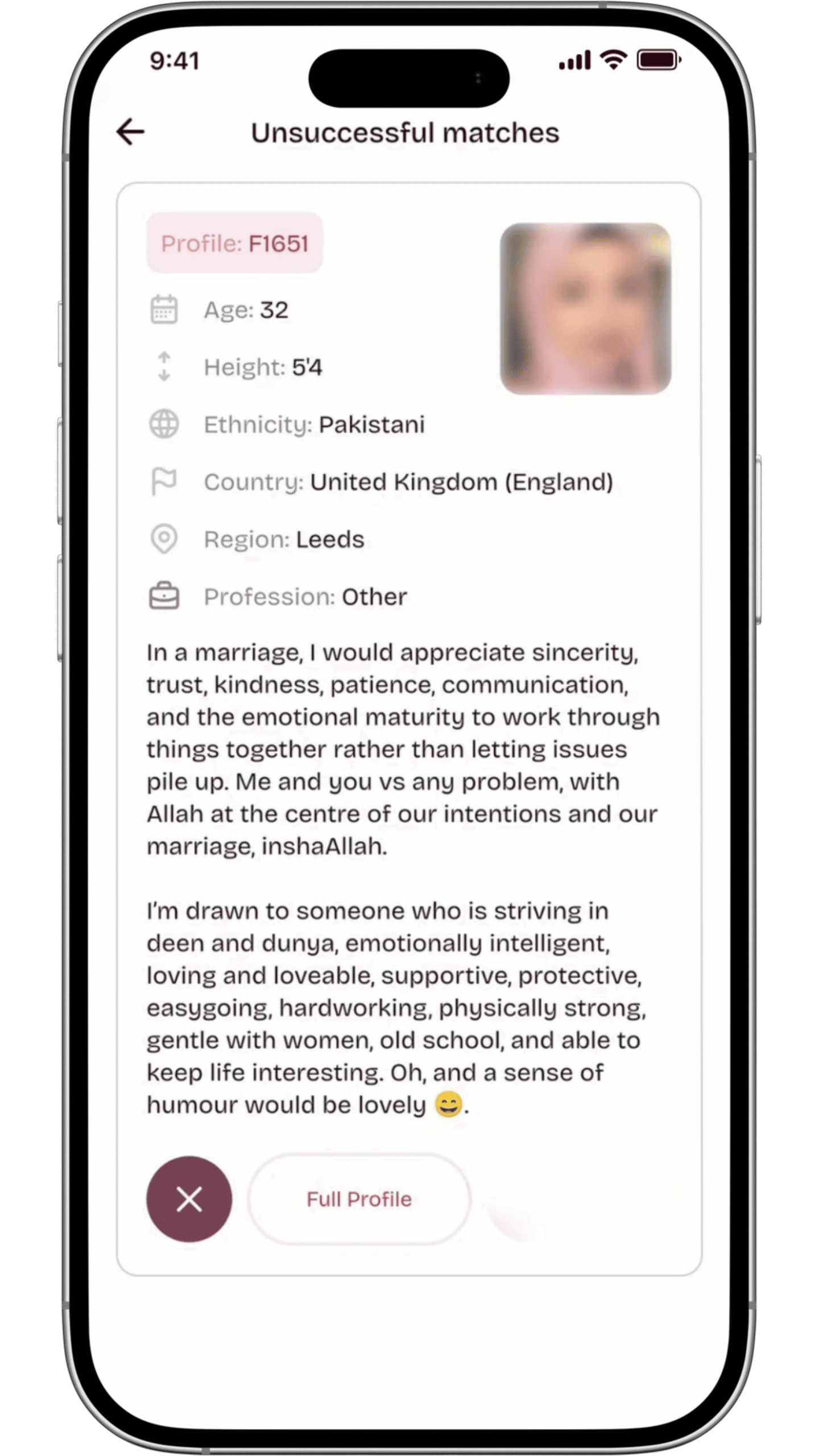The 'Unsuccessful matches' screen on a Muslim marriage app, displaying the detailed bio of a 32-year-old Pakistani woman from Leeds seeking a partner who strives in deen and dunya. The interface showcases how the app prioritizes sincere Islamic values and emotional maturity in its matrimony profiles.