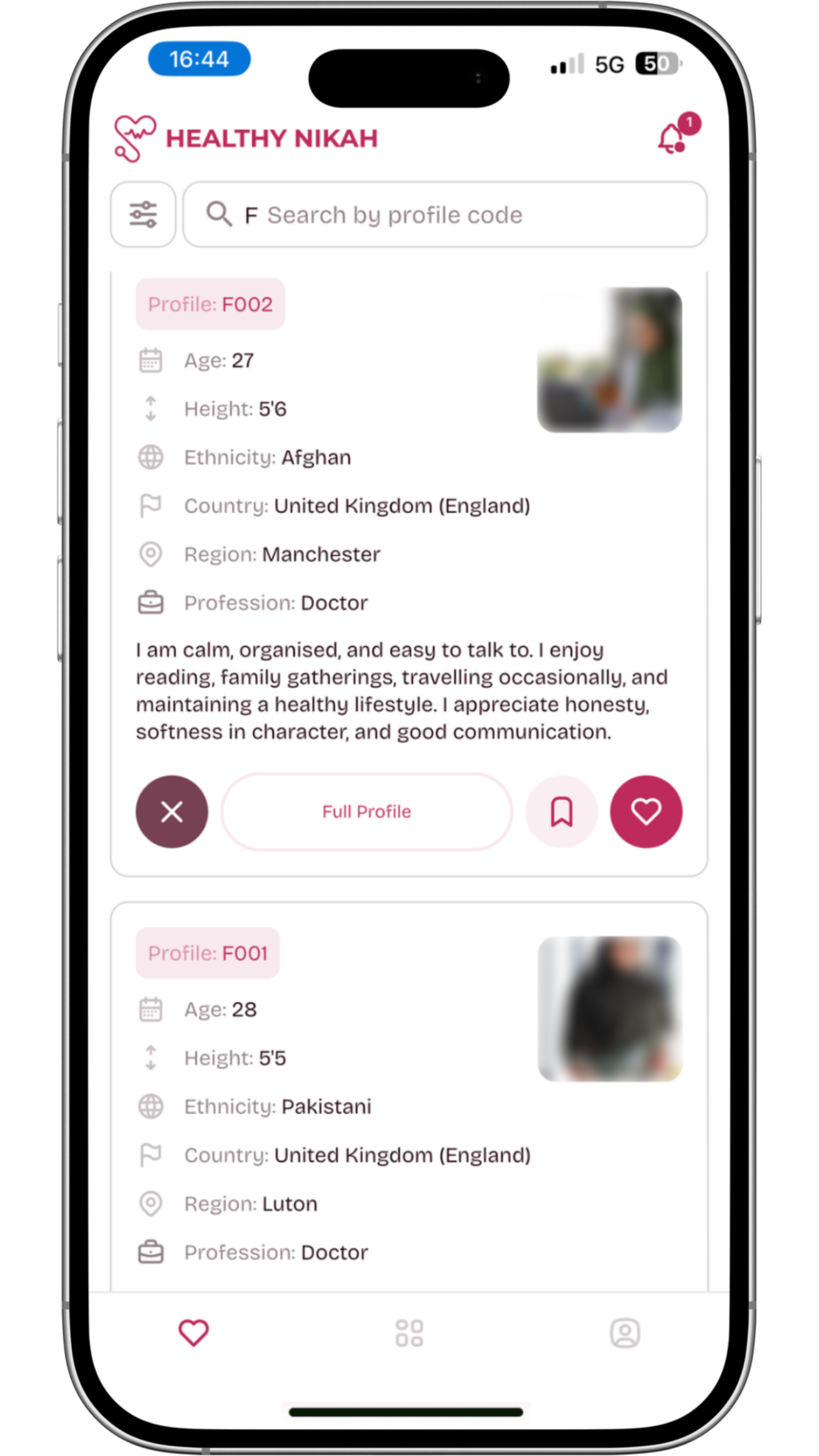Detailed user profile on the Healthy Nikah app showing a 32-year-old Pakistani university lecturer in Leeds. The Shariah-compliant interface displays education and profession while keeping photos private to ensure a secure Muslim marriage search.